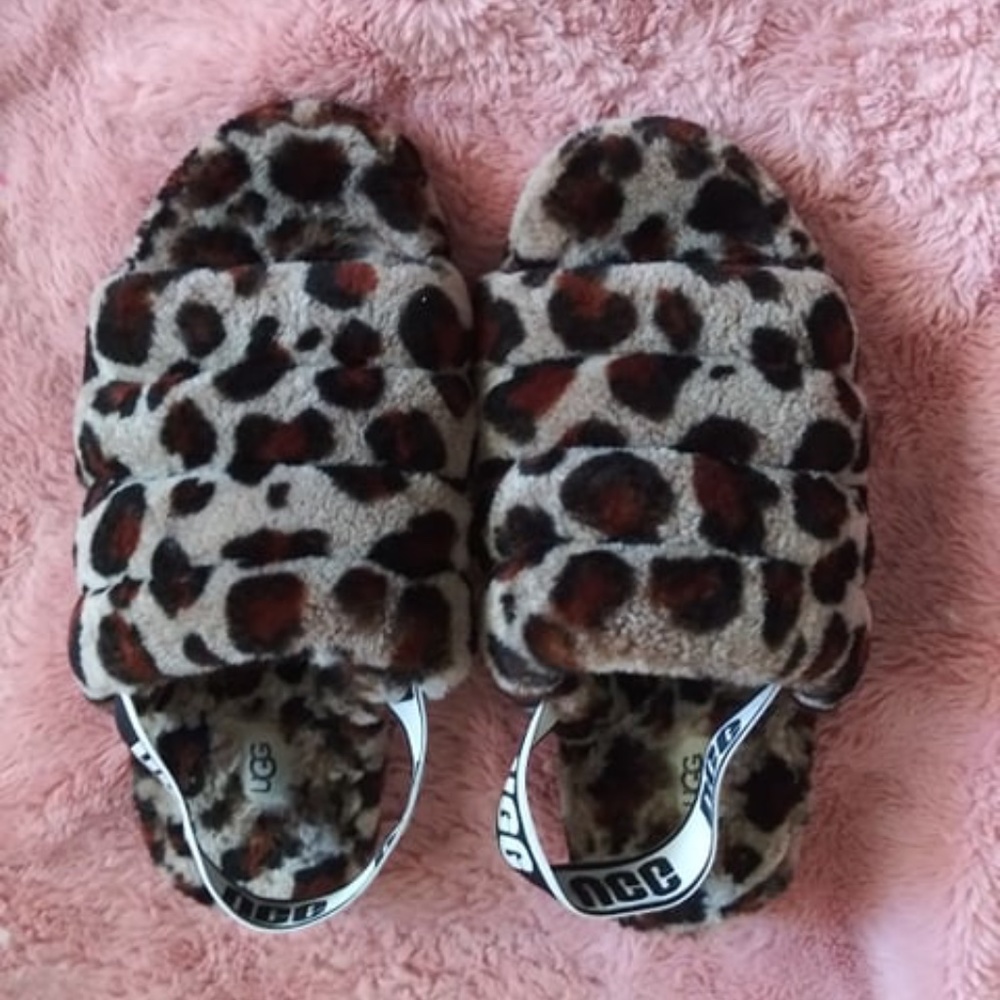 UGG LEOPARD SLIDES